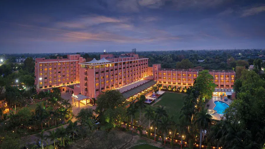 Hotel Clarks Shiraz, Agra