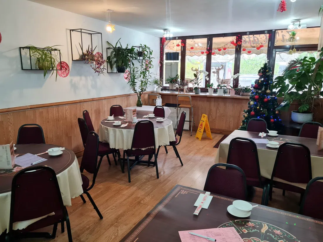 Zi's Cafe on Woodville Road in Cathays, Cardiff