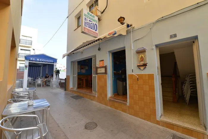 Restaurante El Refugio in La Restinga, the family-run seafood restaurant