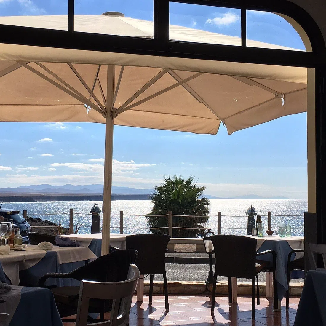 El Roque de los Pescadores, the seafood terrace beside the Seahorse bar at El Cotillo's new harbour
