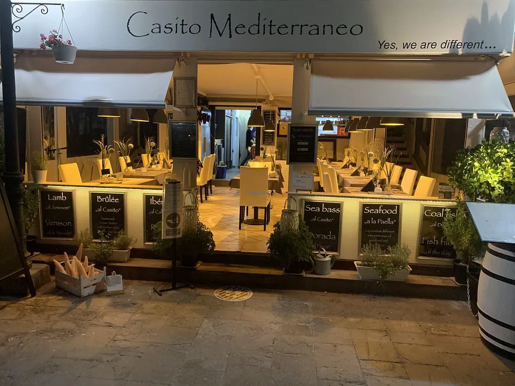 Casito Mediterraneo restaurant terrace on the harbourside in Puerto de Mogán