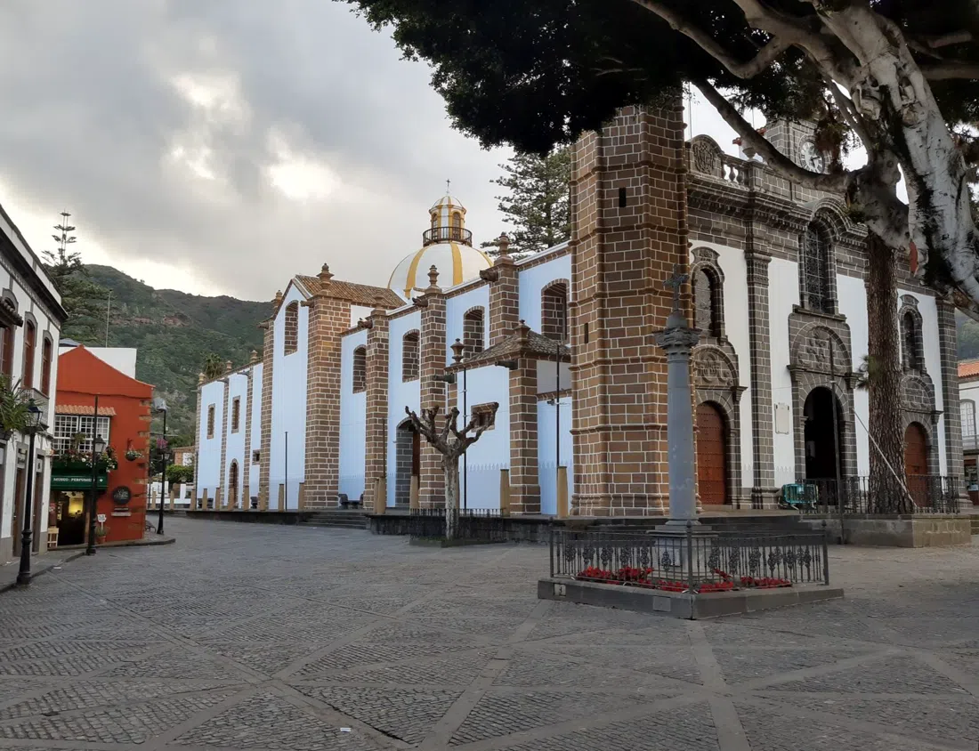the yellow-stone bell tower of the Basílica de Nuestra Señora del Pino in Teror