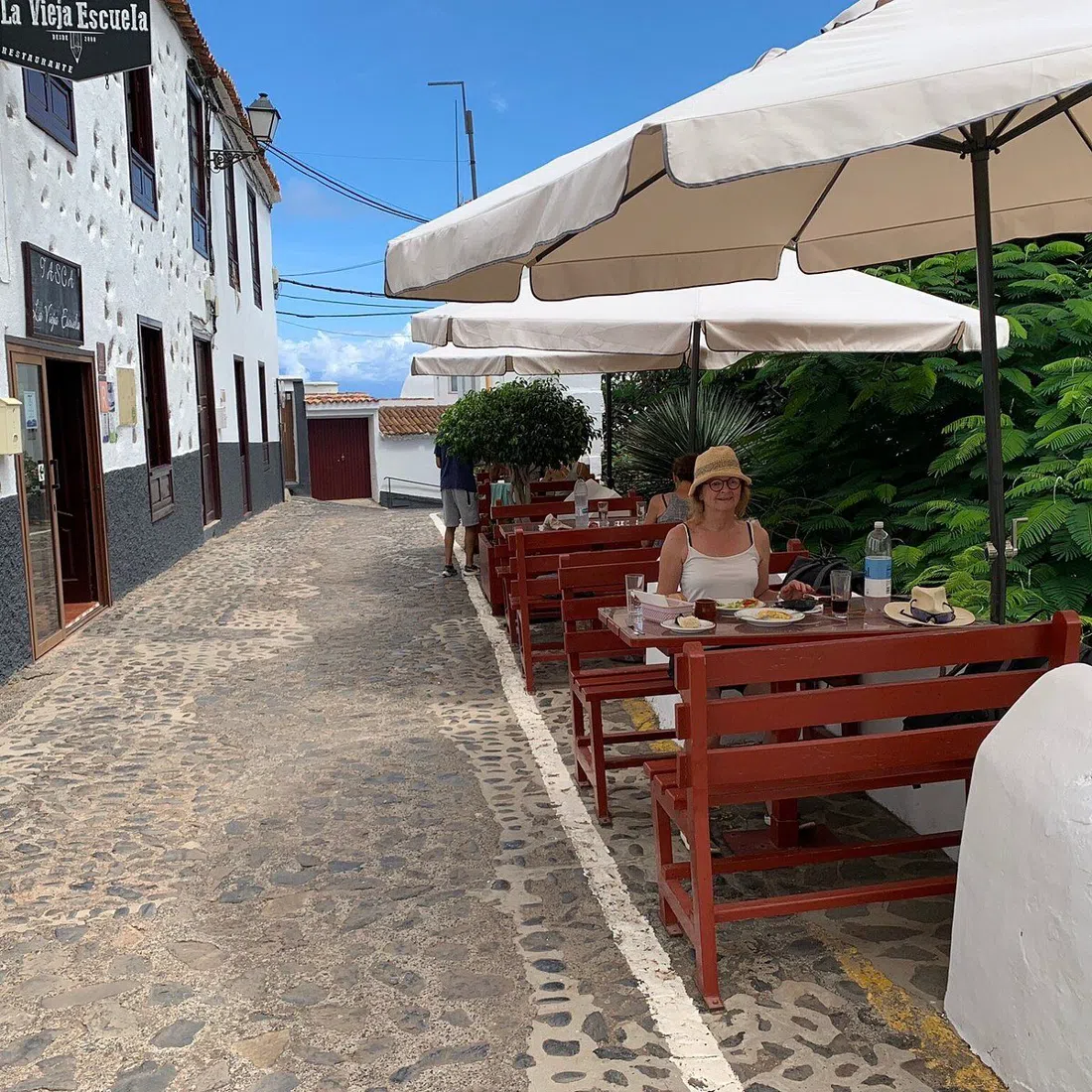 the dining room of La Vieja Escuela in Agulo, set in the village's former schoolhouse