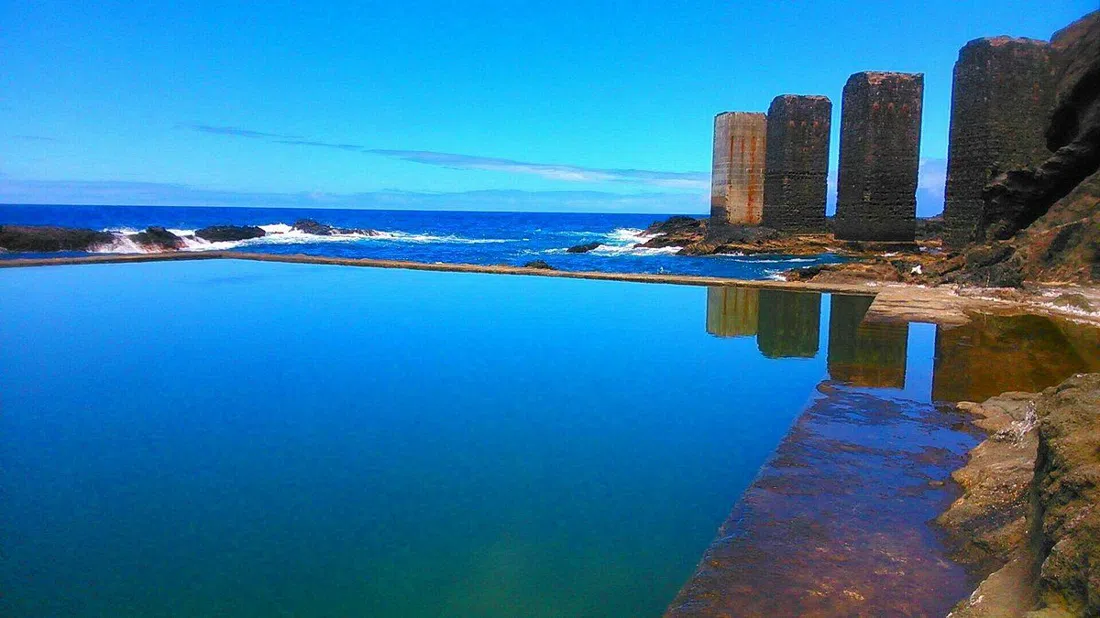the Piscina Natural de Hermigua salt-water pool built into the old banana-loading crane