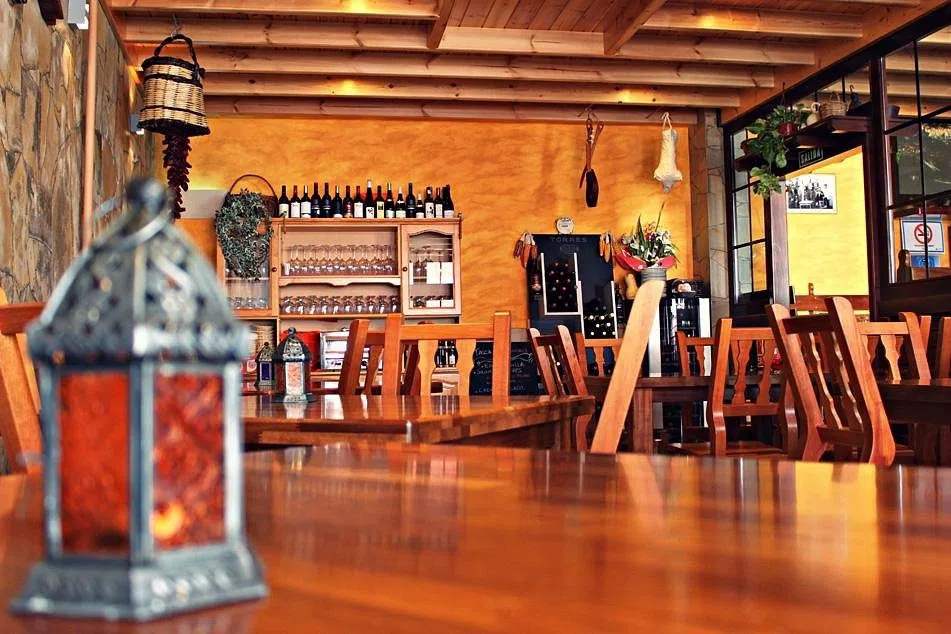 Tasca Restaurante El Carraca on the pedestrian street in Vallehermoso