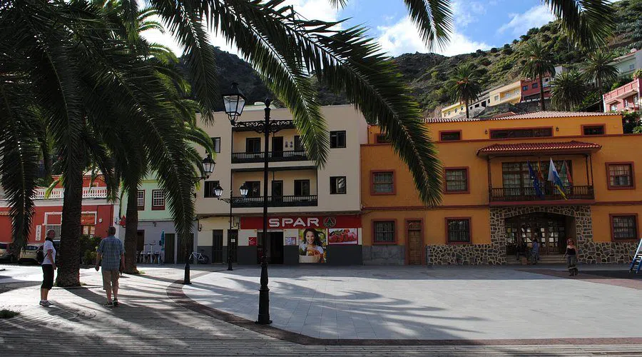 Bar Amaya on the Plaza de la Constitución in Vallehermoso