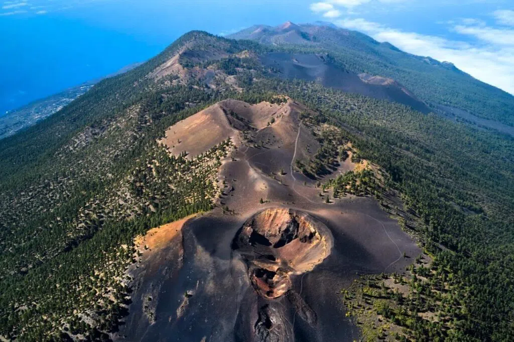 the Cumbre Vieja ridge on the Ruta de los Volcanes