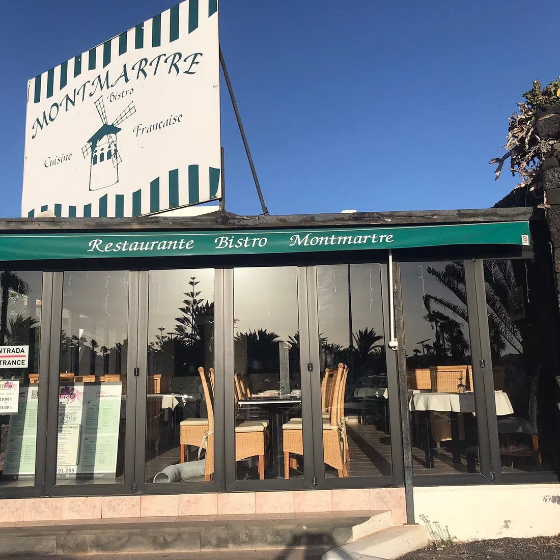 Bistro Montmartre near Playa del Jablillo in Costa Teguise