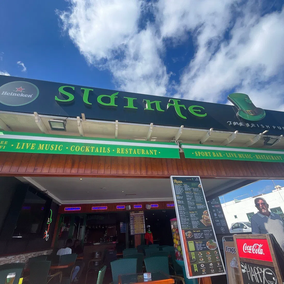 the terrace of Slainte The Irish Pub on Avenida de Papagayo in Playa Blanca