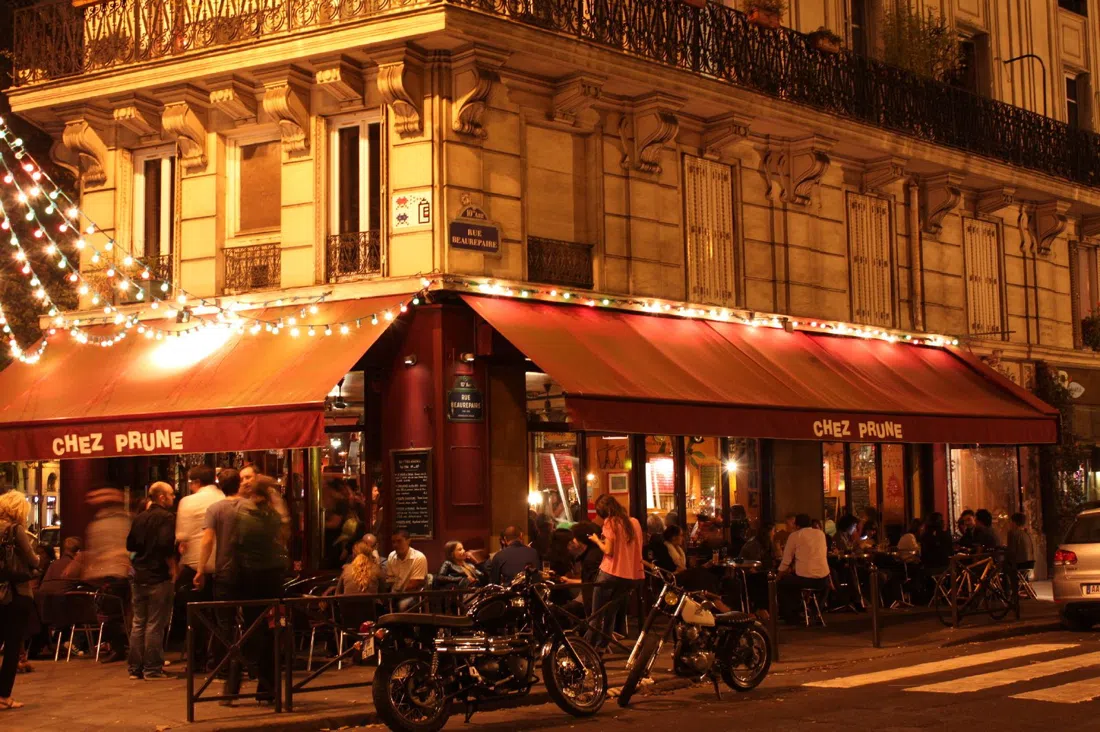 Chez Prune canal-facing terrace on rue Beaurepaire