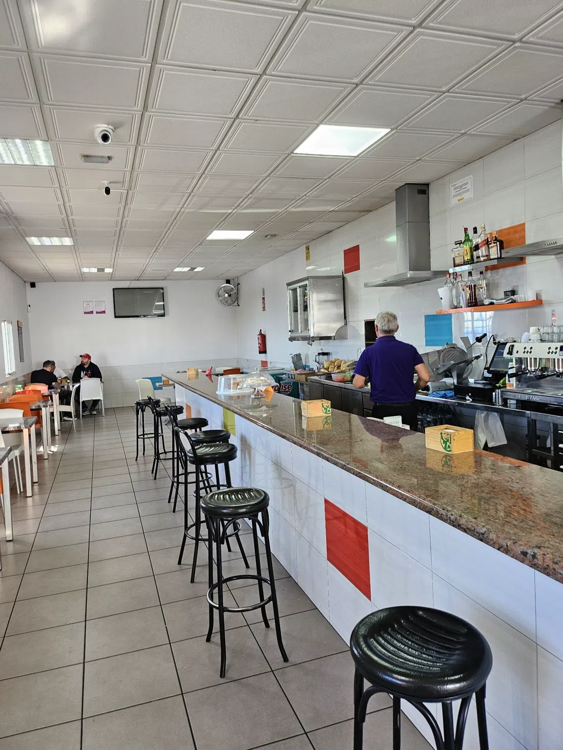 the exterior of Bar Costa Azul, an independent neighbourhood bar in Candelaria