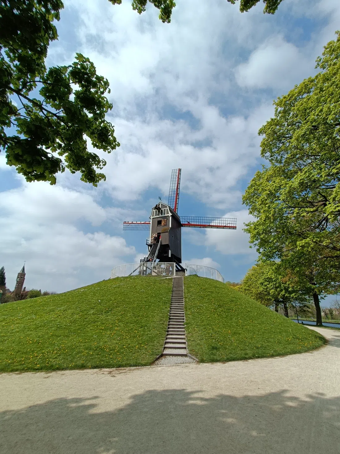 Kruisvest Rampart Walk, Bruges