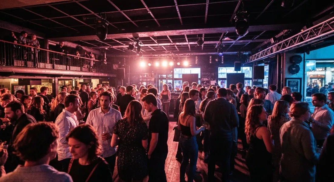 Jolene’s dance floor at Flæsketorvet, dim lights, mixed crowd and a late-night DJ set in the Kødbyen club interior