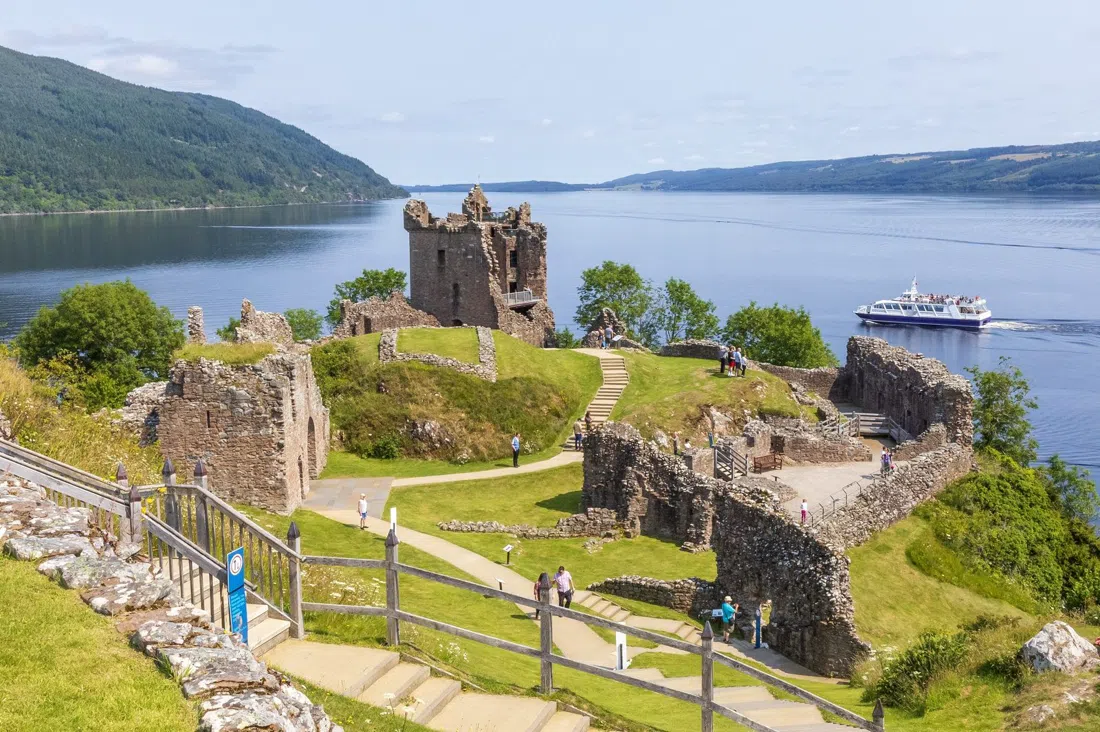 Urquhart Castle, Edinburgh
