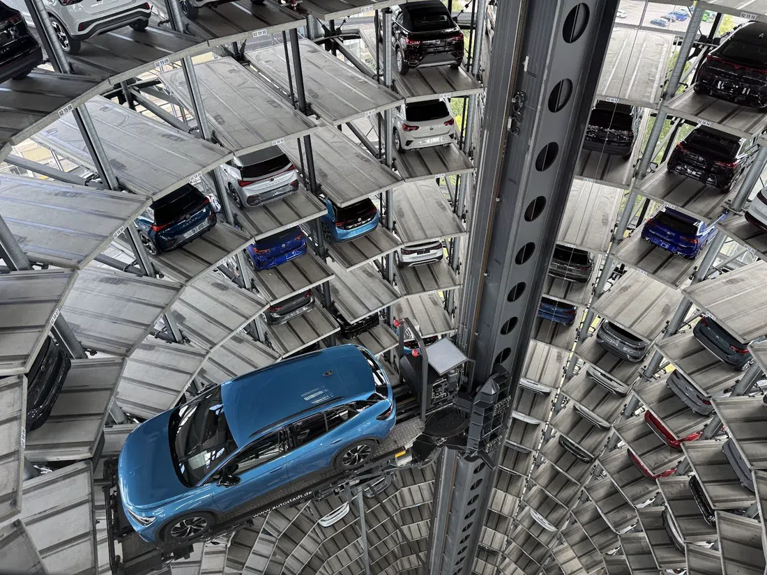 Autostadt Wolfsburg, Frankfurt