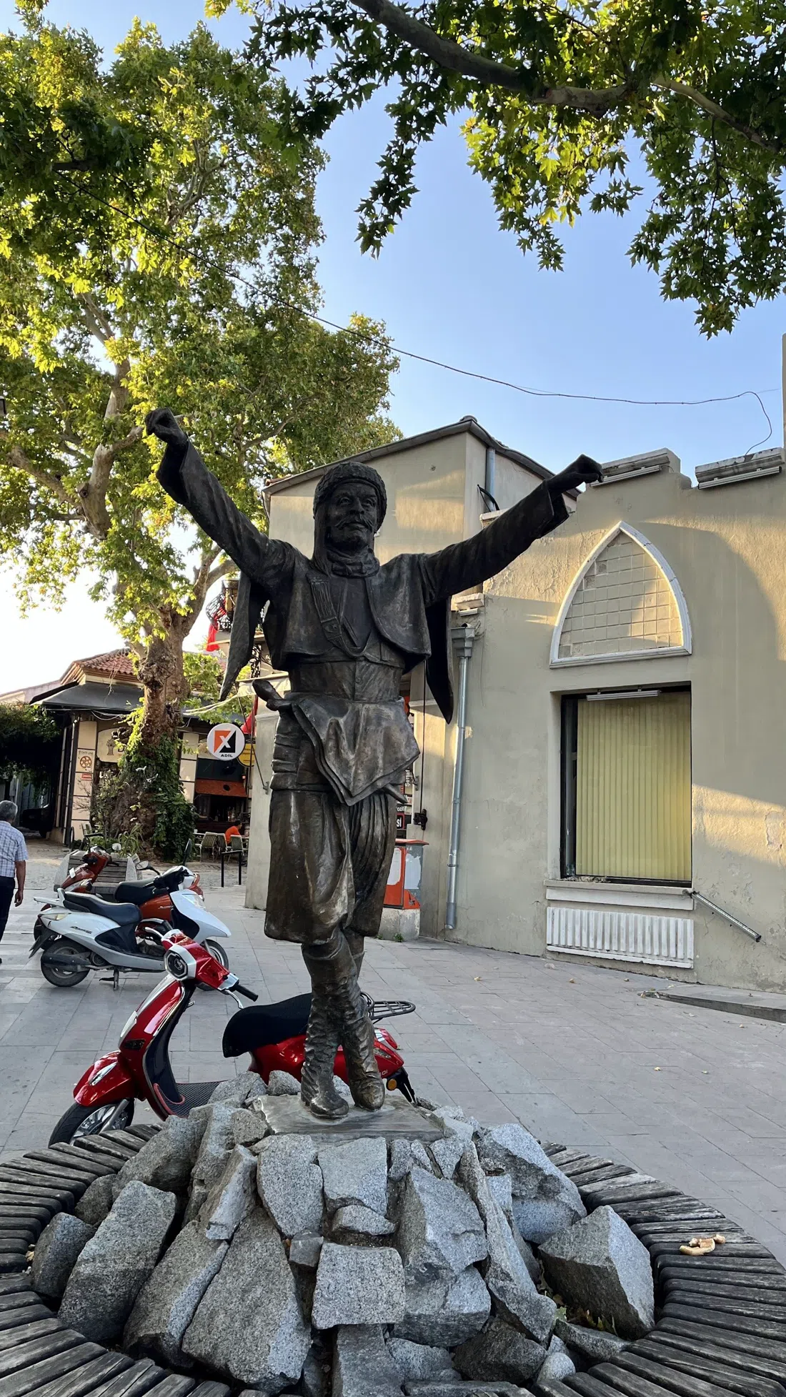 Tarihi Bergama Arastası, Izmir