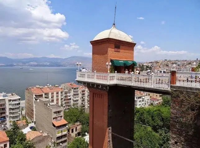 Tarihi Asansör (Historic Elevator), Izmir