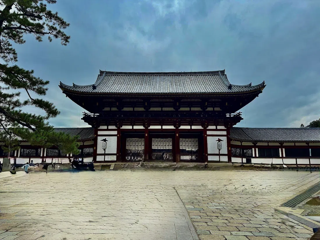 Kofuku-ji Temple (incl. National Treasure Museum), Osaka