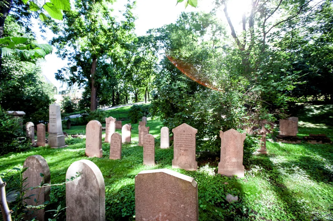 Aronsberg Jewish Burial Ground (Judiska begravningsplatsen Aronsberg), Stockholm