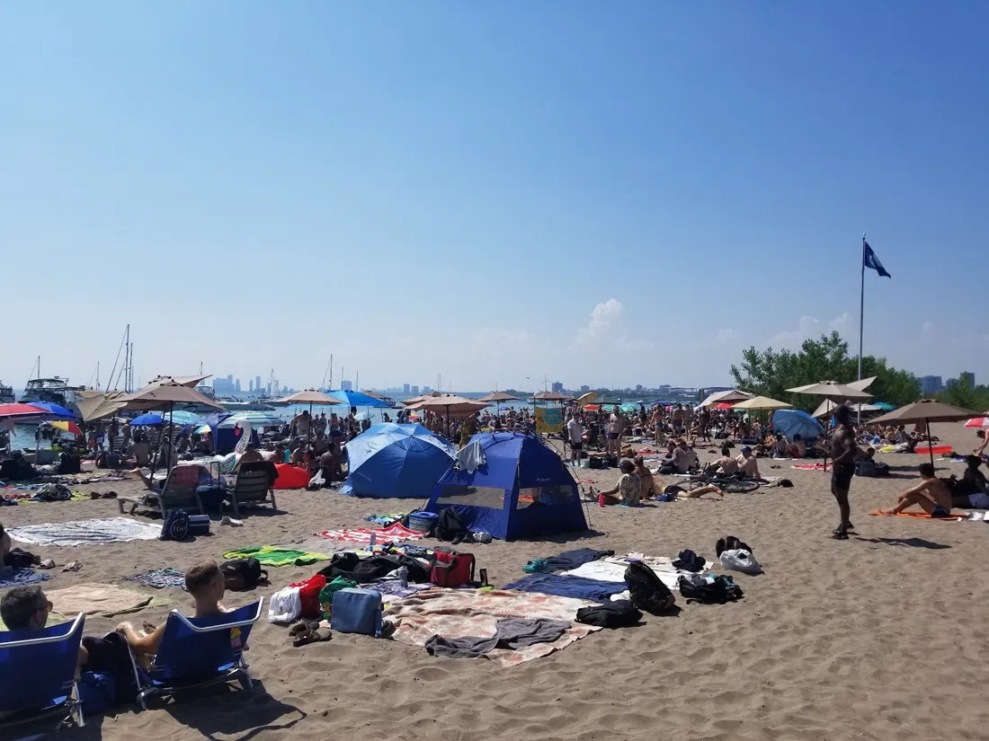 Hanlan's Point Beach, Toronto