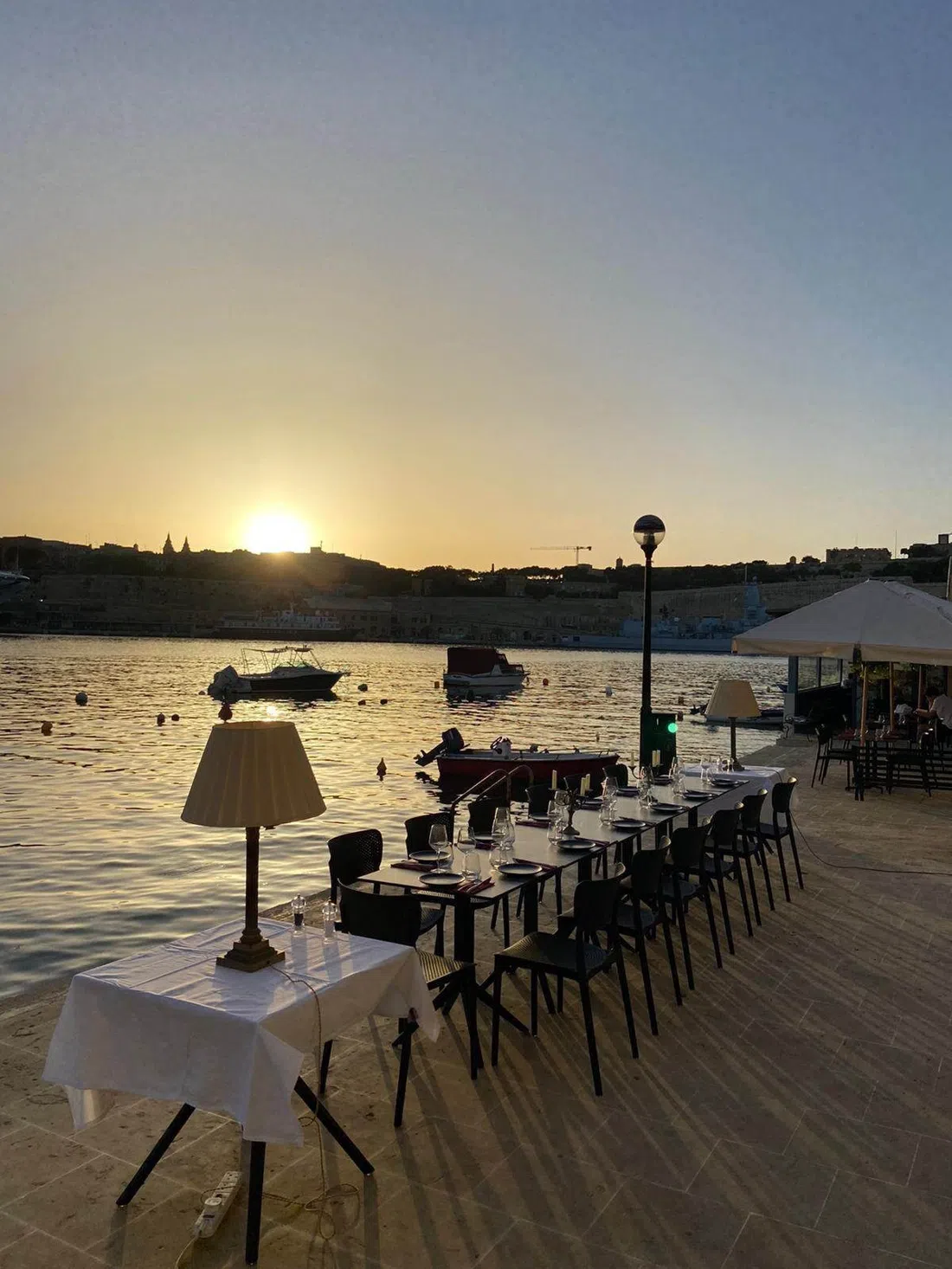 Le Regatta, Valletta