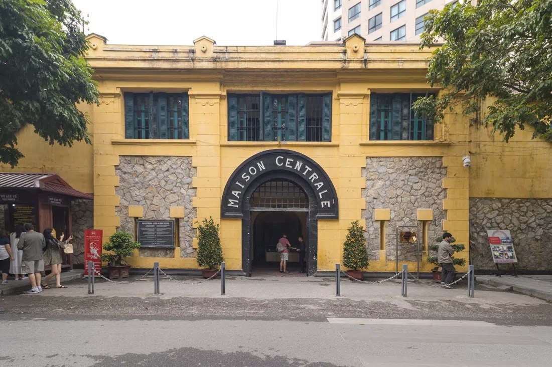Hỏa Lò Prison Relic — Đêm Thiêng Liêng night tour, Hanoi
