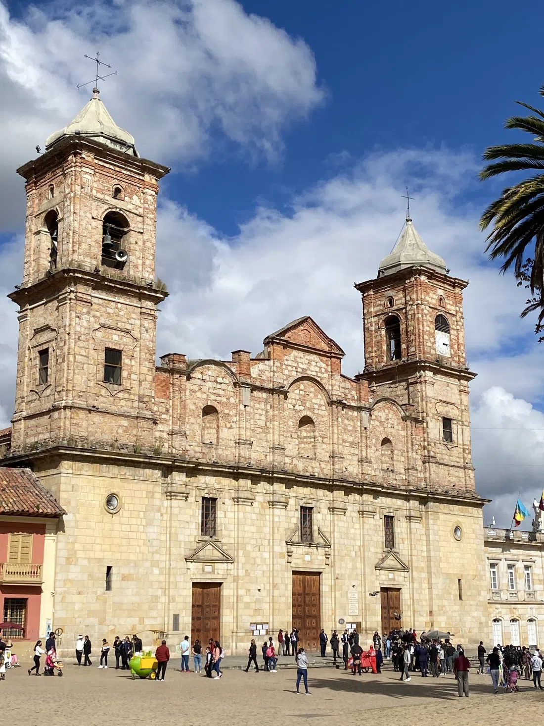 Plaza de los Comuneros, Bogota