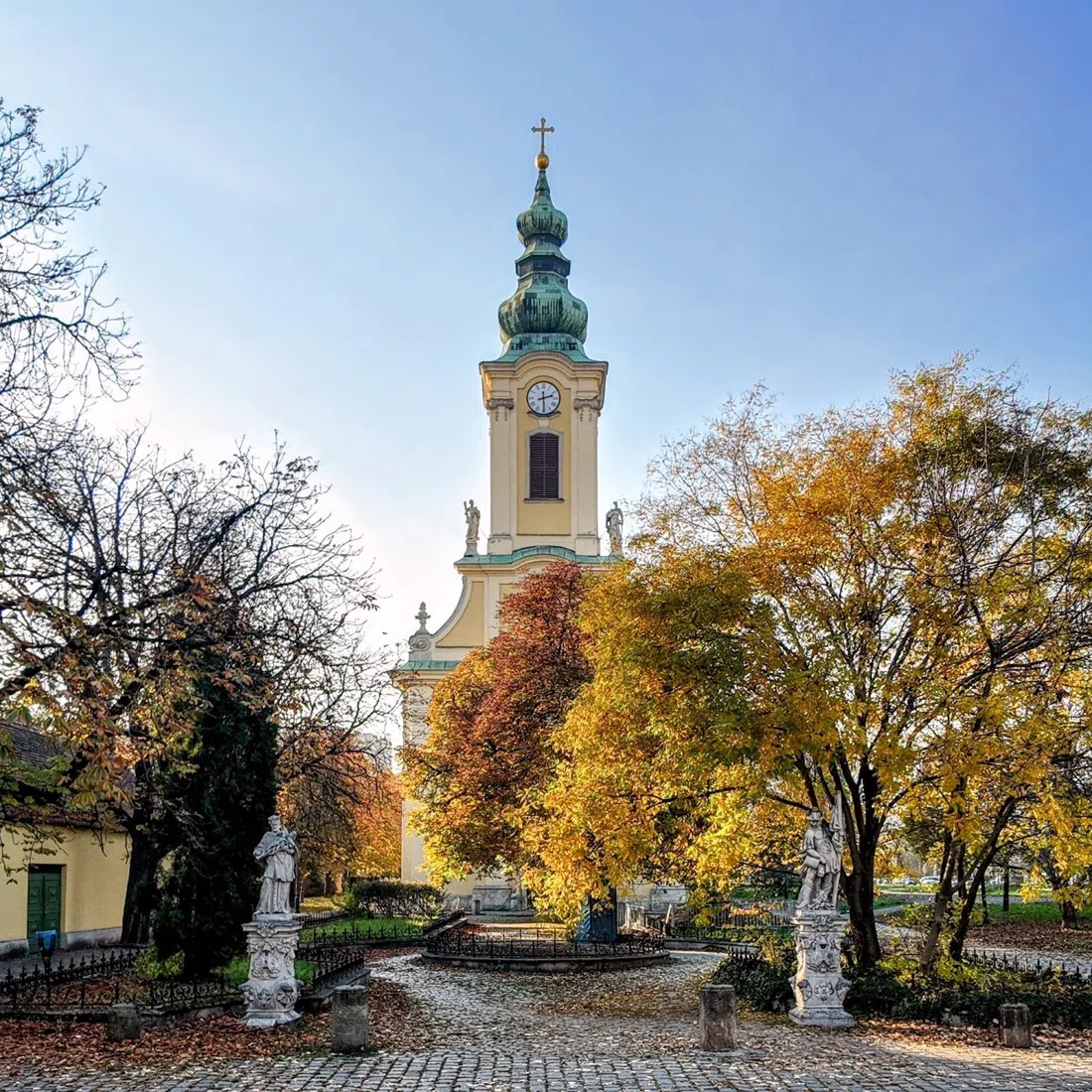 St Peter and St Paul Parish Church (Szent Péter és Pál főplébánia-templom), Budapest