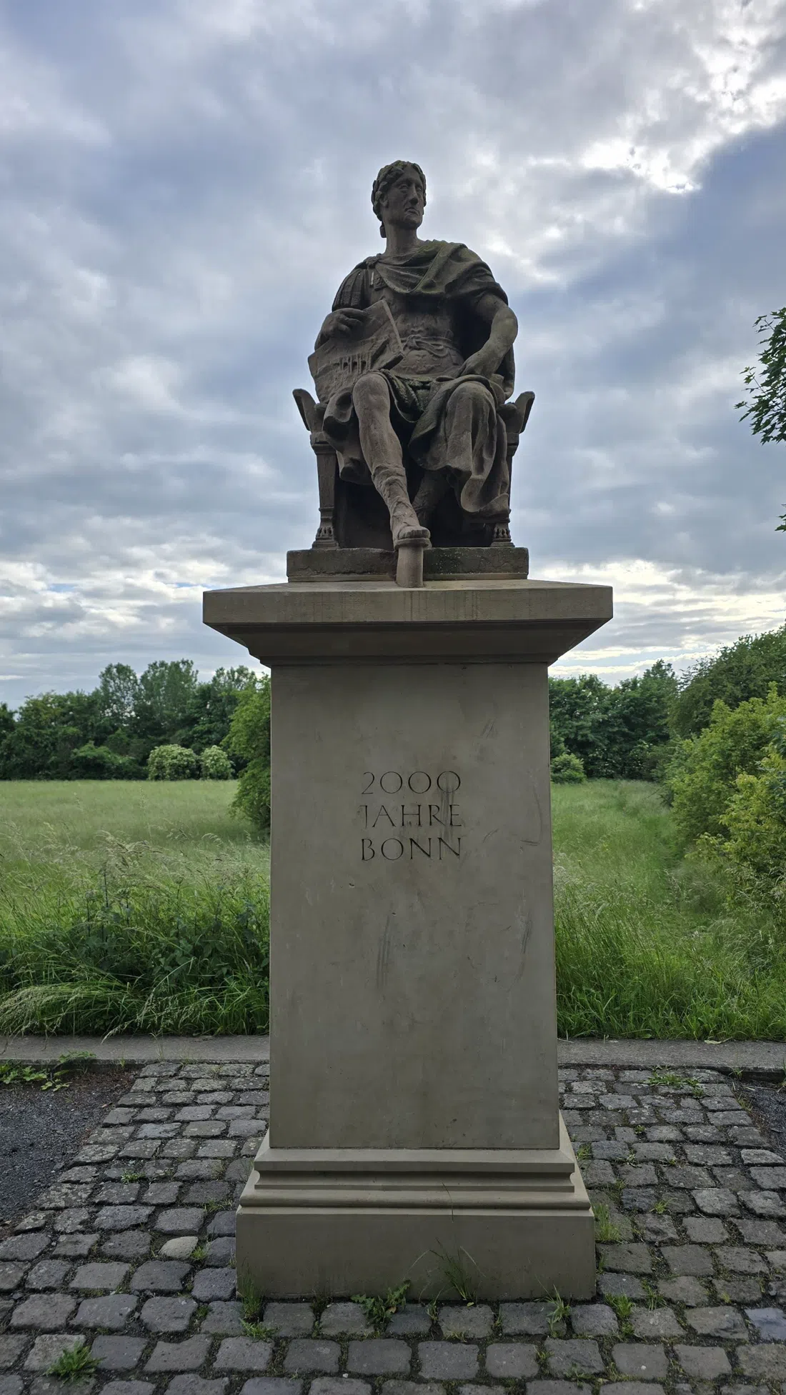 Römerdenkmal (Caesar monument) on the Rheindeich, Bonn
